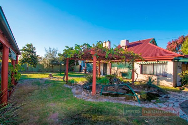 109 Fitzroy Street TUMUT 12