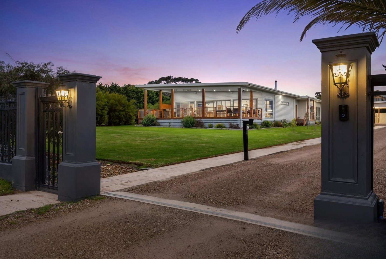 Gallery: 109 Lyall Street