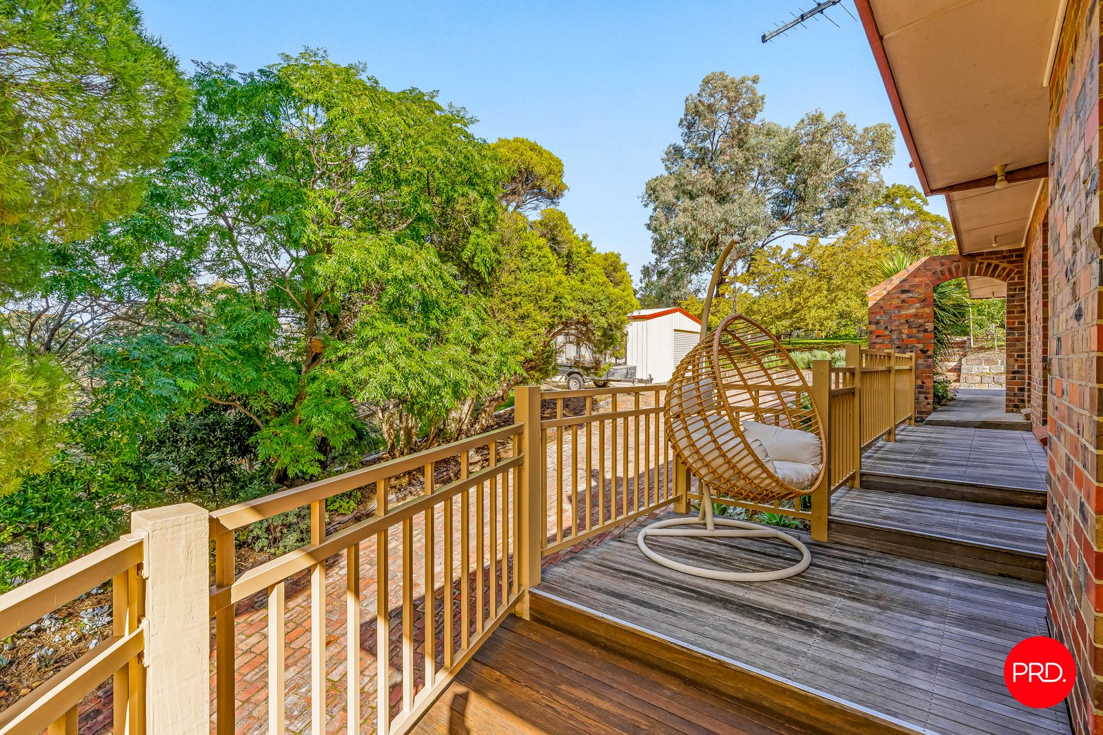 109 Maple Street GOLDEN SQUARE 5