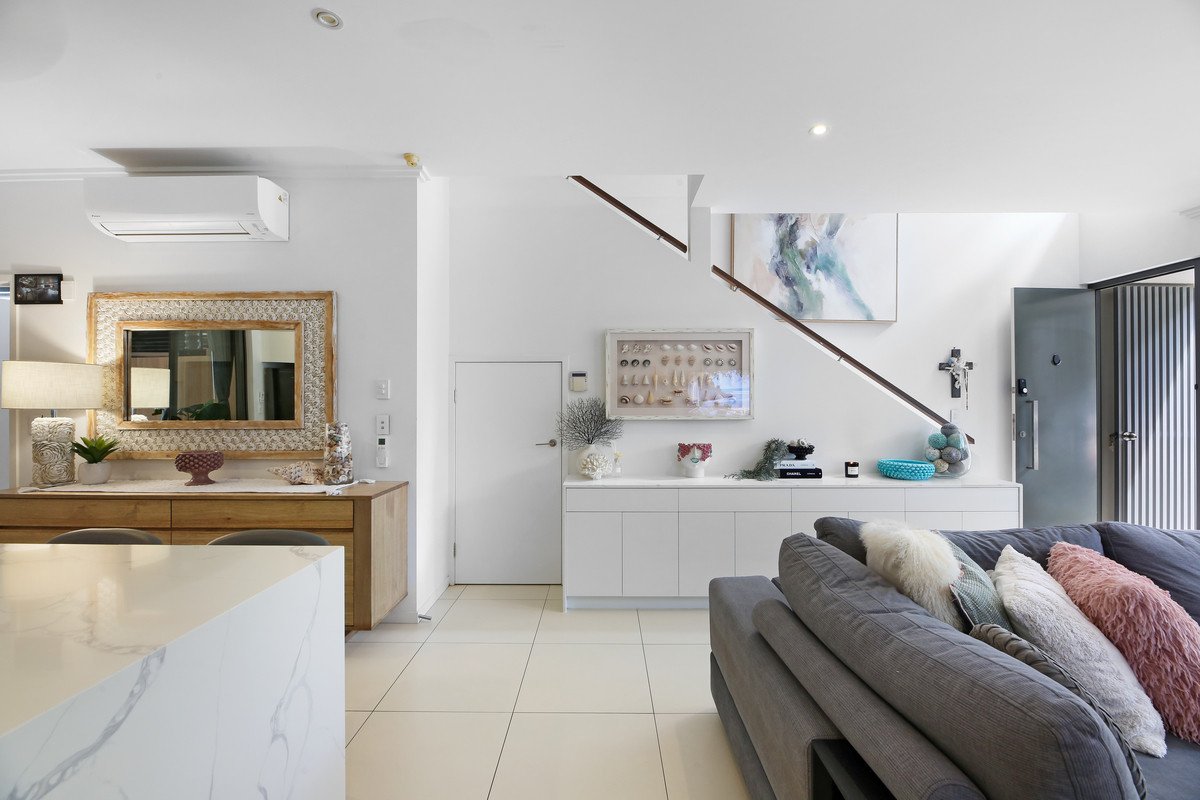 10/9 Moores Crescent Varsity Lakes 7