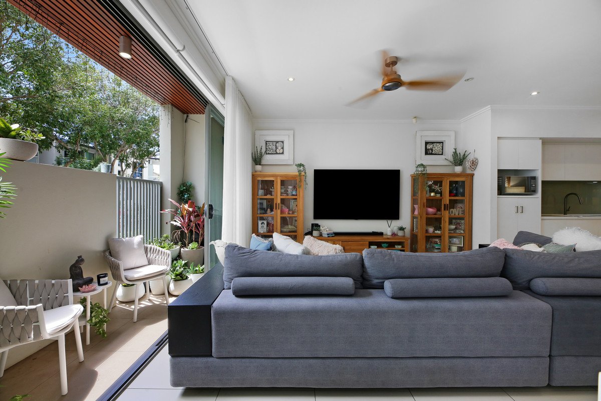 10/9 Moores Crescent Varsity Lakes 8