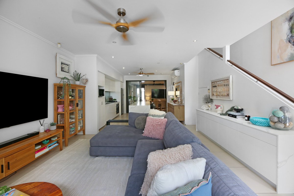 10/9 Moores Crescent Varsity Lakes 12