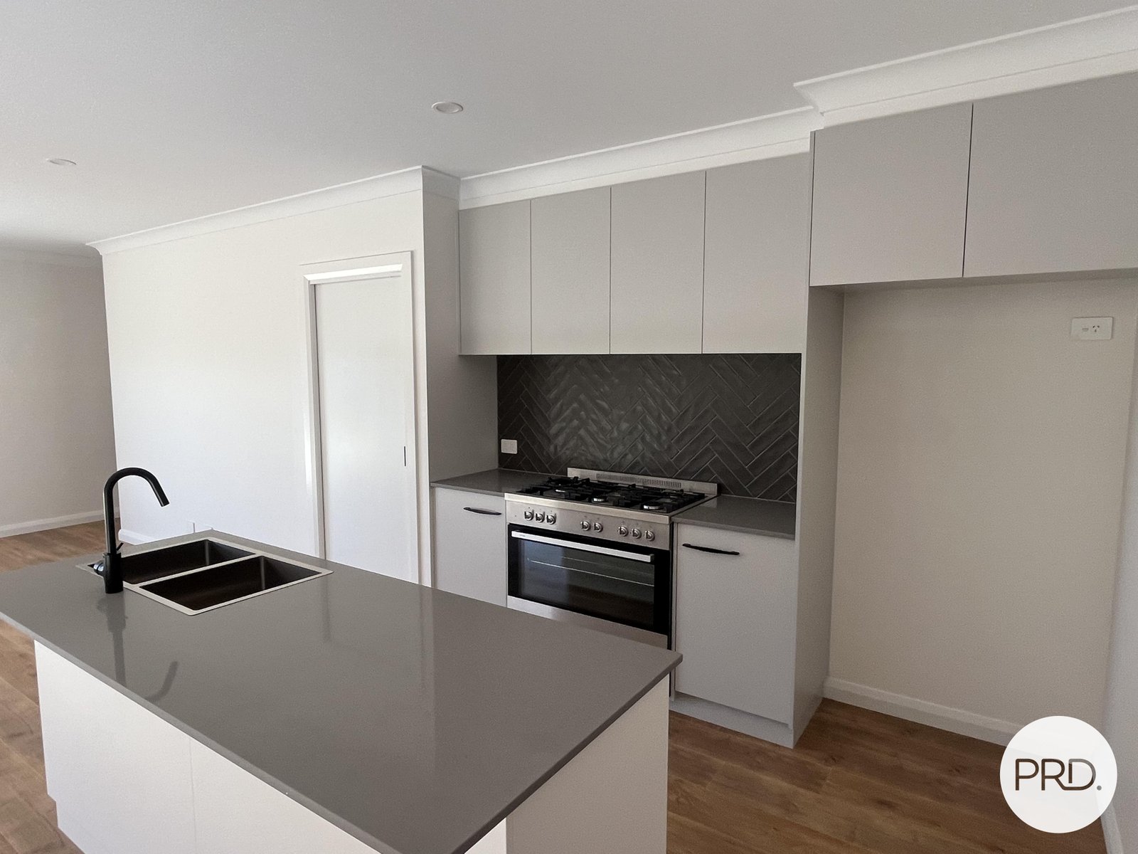109 Mulgara Street THURGOONA 2