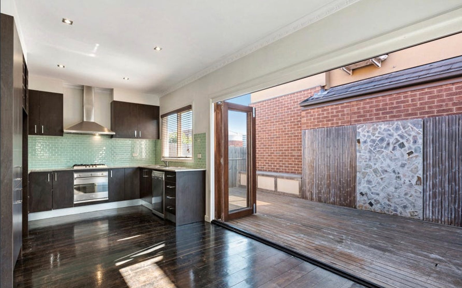 Gallery: 109 Roberts Street