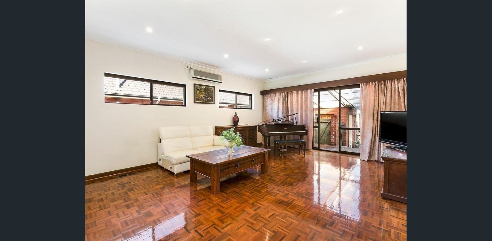 Gallery: 109 Thomas Street