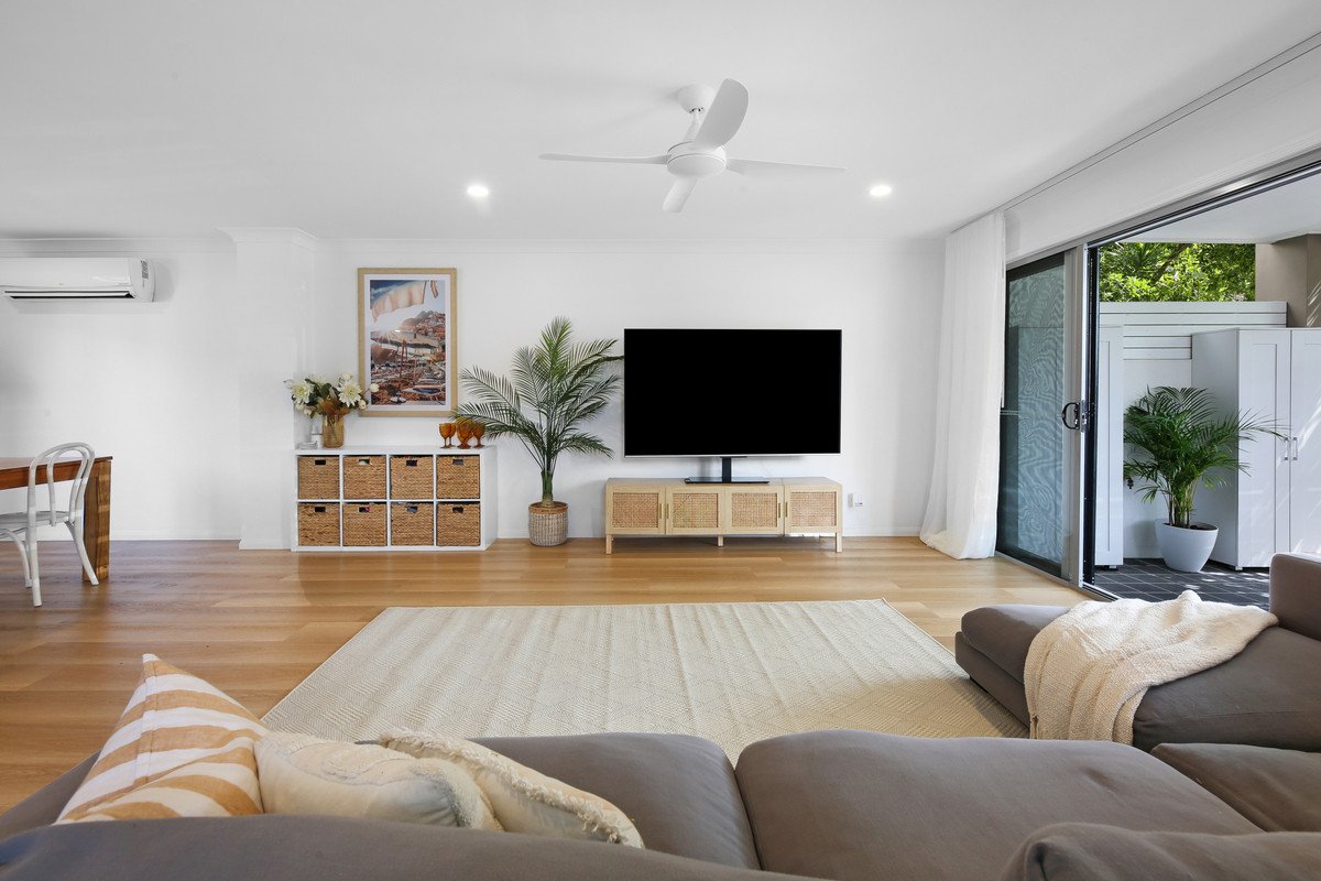 109 Tours Way Burleigh Waters 3