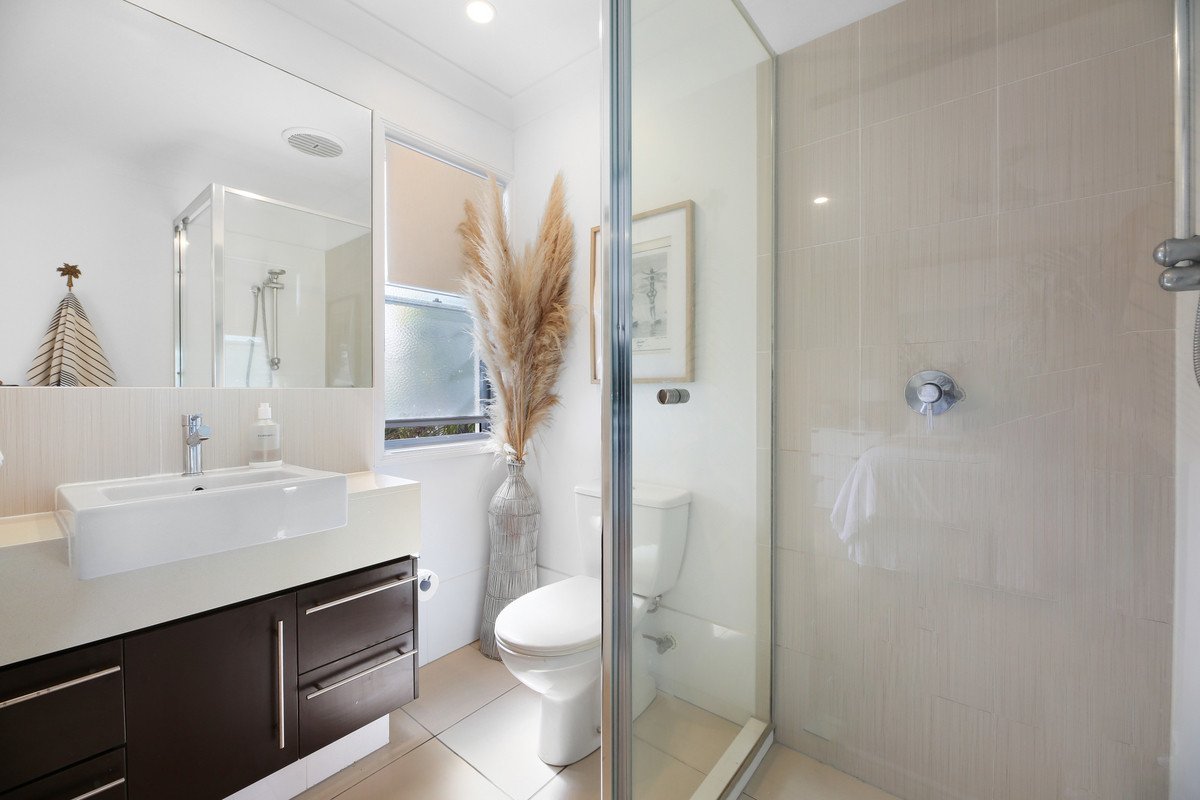 109 Tours Way Burleigh Waters 12