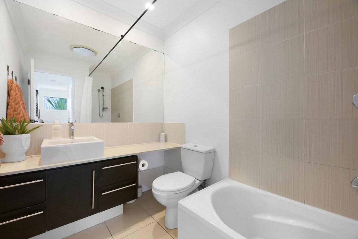 109 Tours Way Burleigh Waters 15