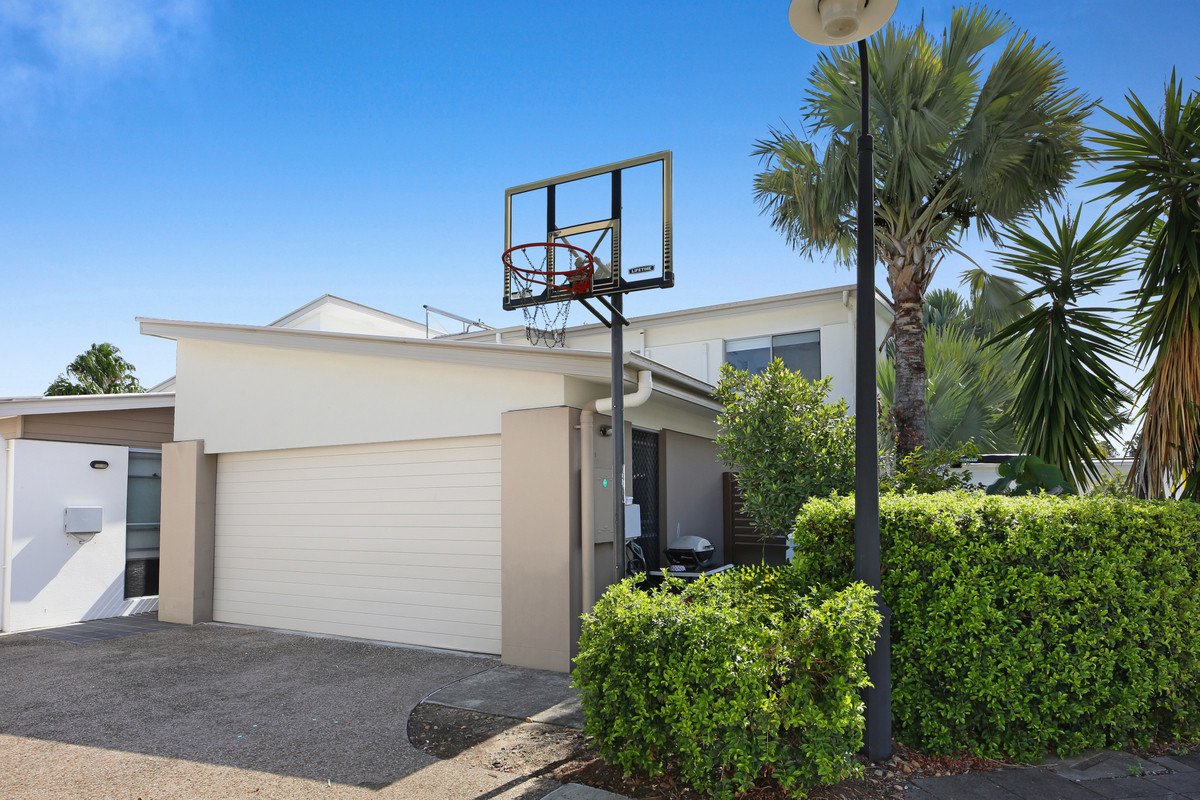 109 Tours Way Burleigh Waters 19