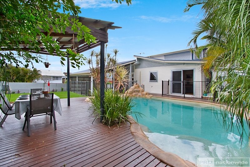 109 Wilson Street LABRADOR 2