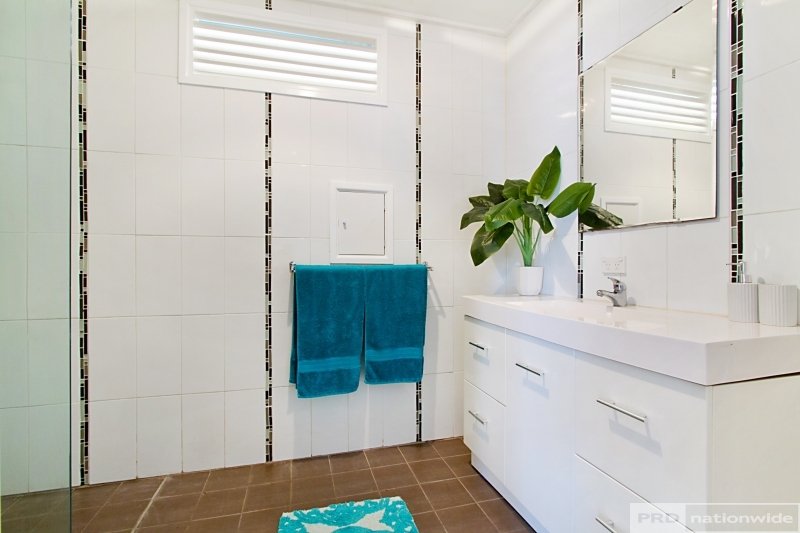 109 Wilson Street LABRADOR 13