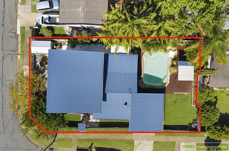 109 Wilson Street LABRADOR 16