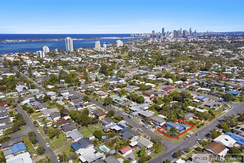 109 Wilson Street LABRADOR 18