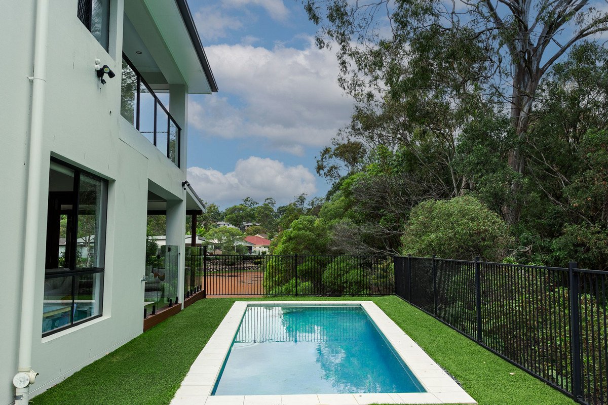 109 Yodelay Street VARSITY LAKES 6