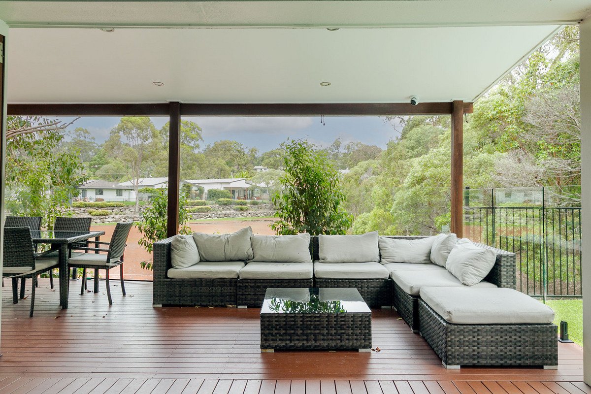 109 Yodelay Street VARSITY LAKES 3