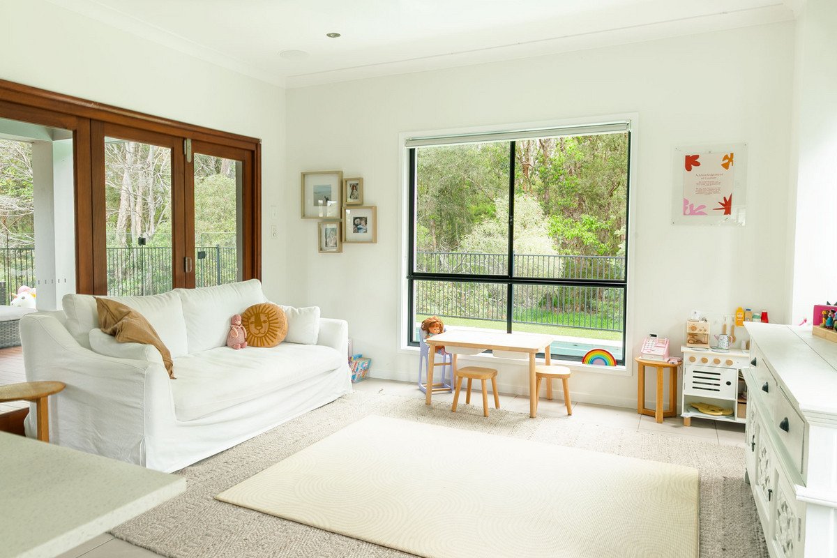 109 Yodelay Street VARSITY LAKES 9