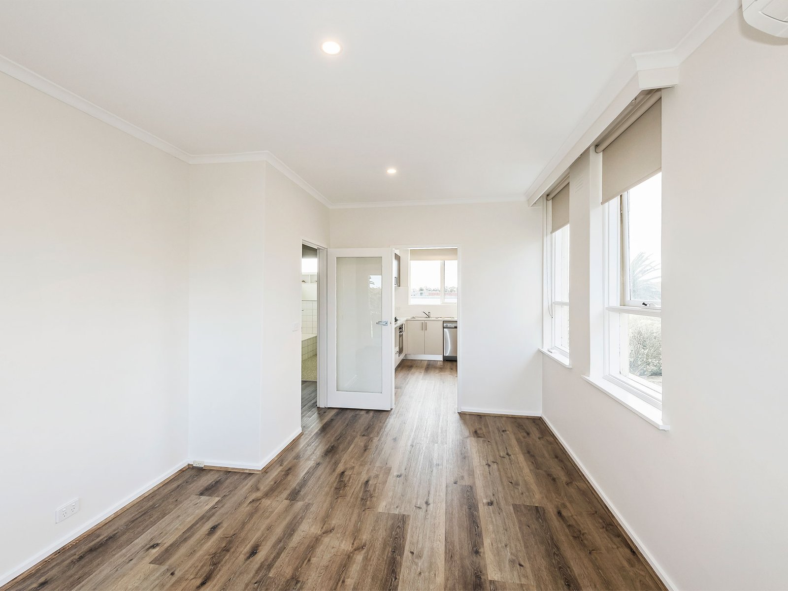 Gallery: 10/91 Beach Road
