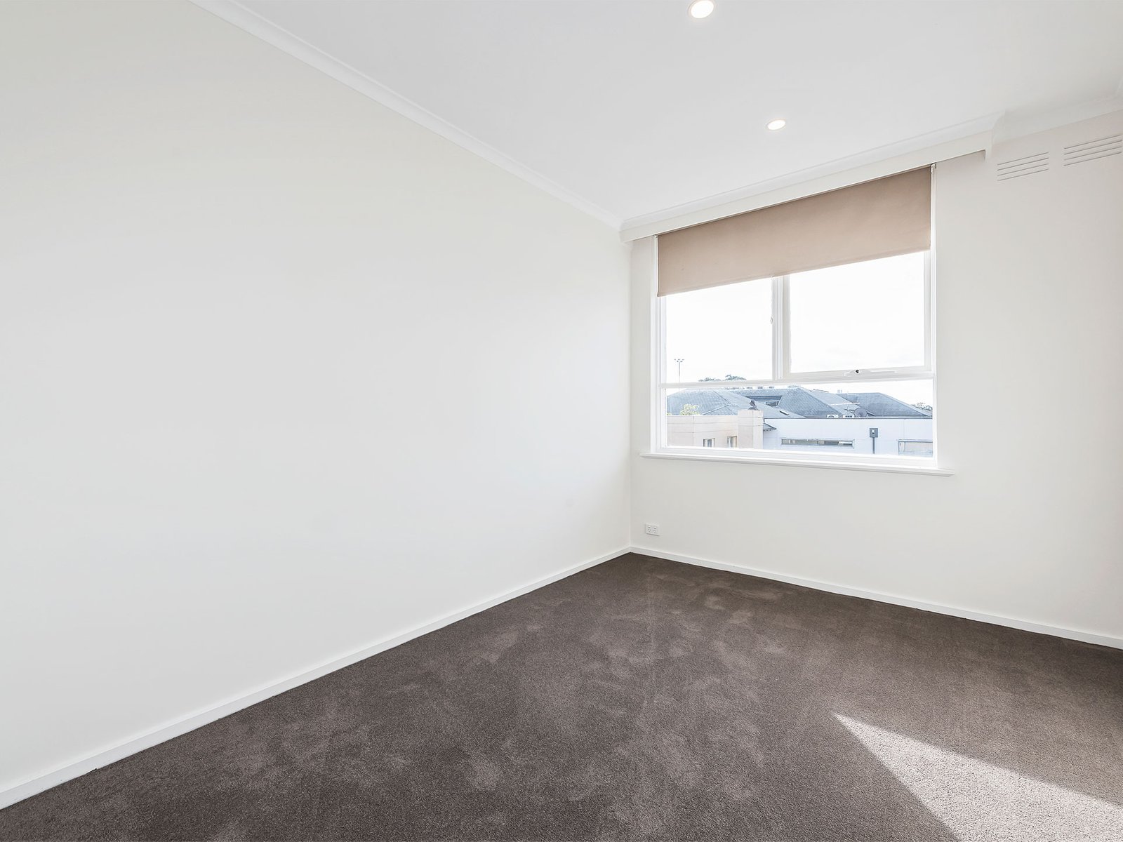 Gallery: 10/91 Beach Road