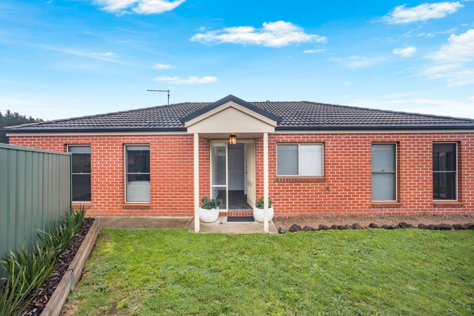 Gallery: 10/912 Geelong Road