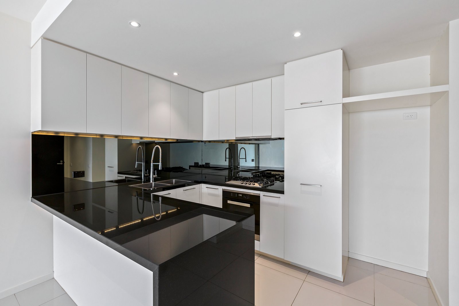 Real Estate and Property in 109/127 Murray Street, Caulfield, VIC