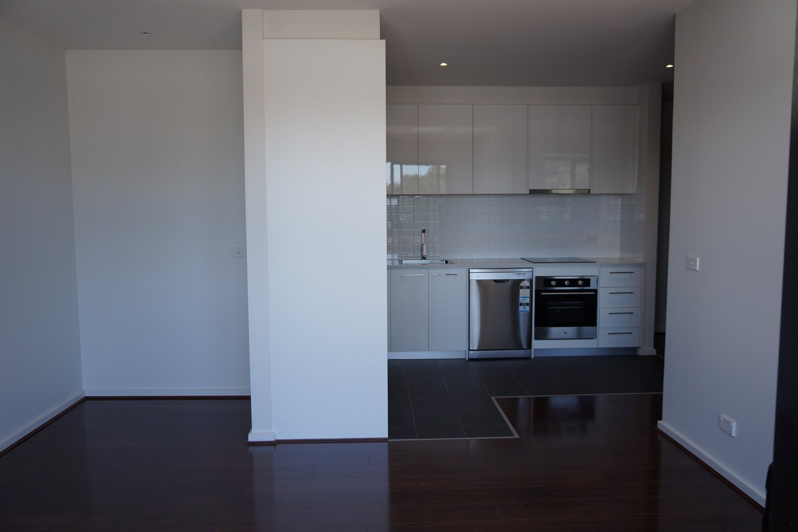Gallery: 109/15 Balcombe Road