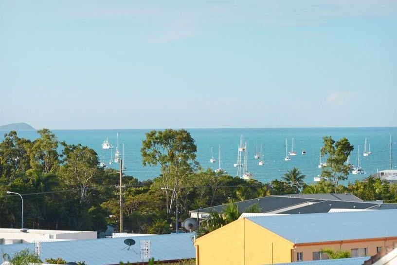 109/2 Eshelby Drive CANNONVALE 2