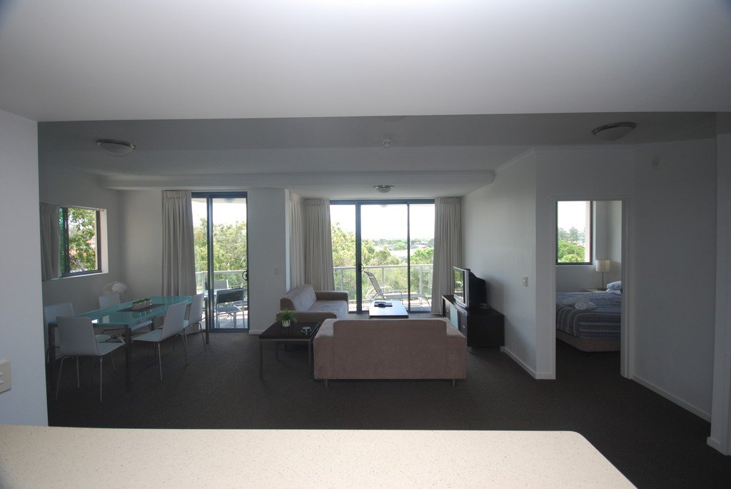 1096/1 Ocean Street BURLEIGH HEADS 3