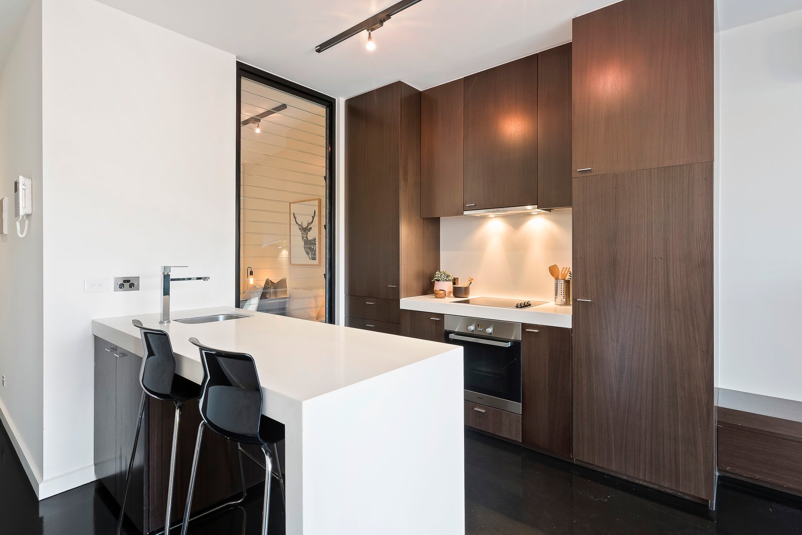 Gallery: 109/72 Acland Street
