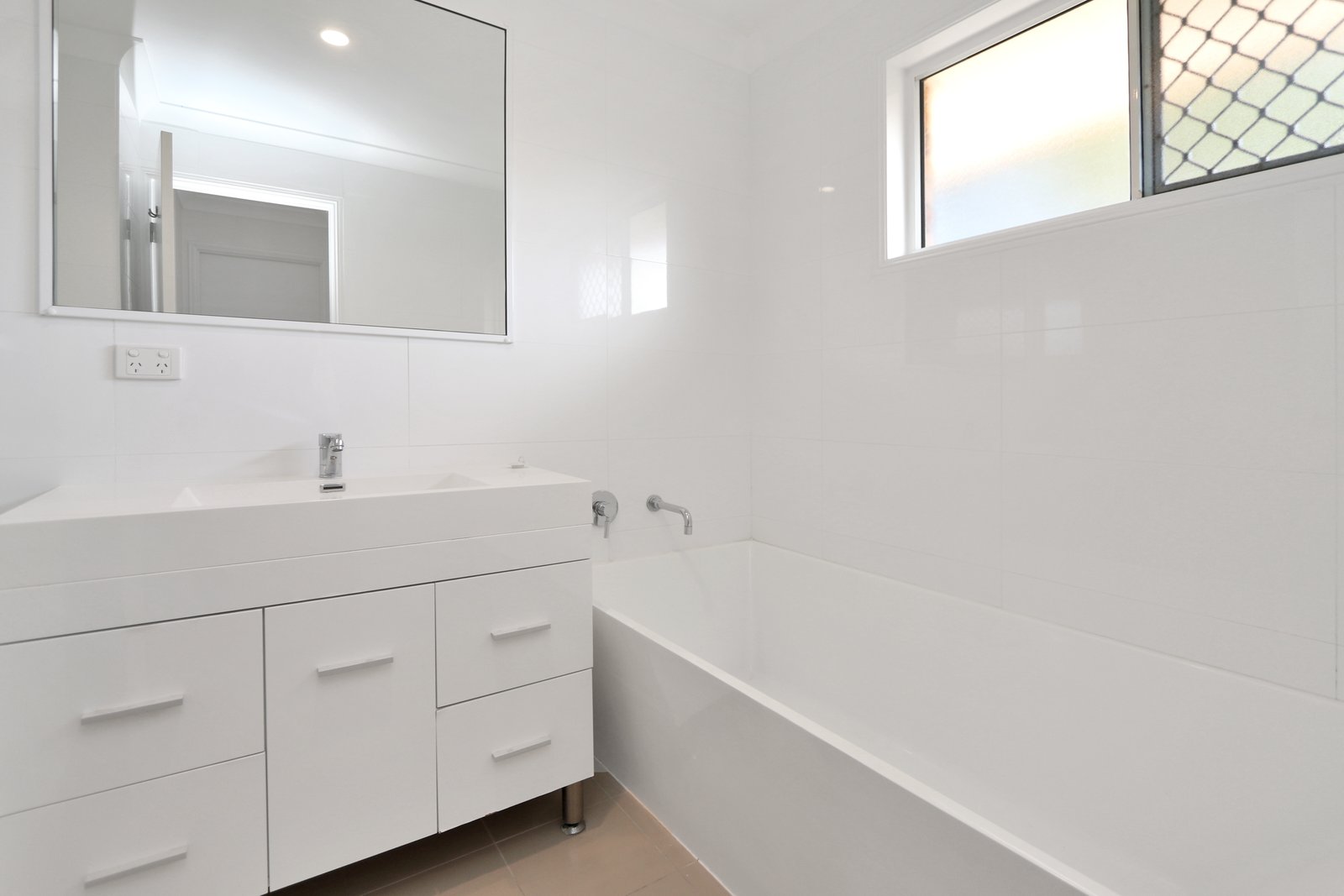 109/97 Edmund Rice Drive SOUTHPORT 10