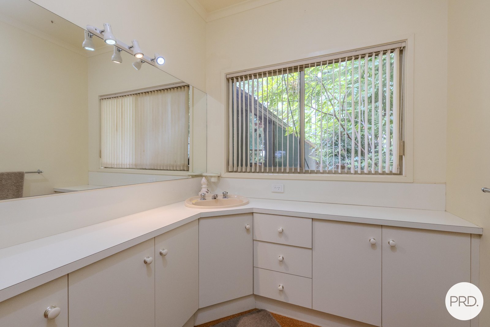 10a Boobook Avenue CARDROSS 16