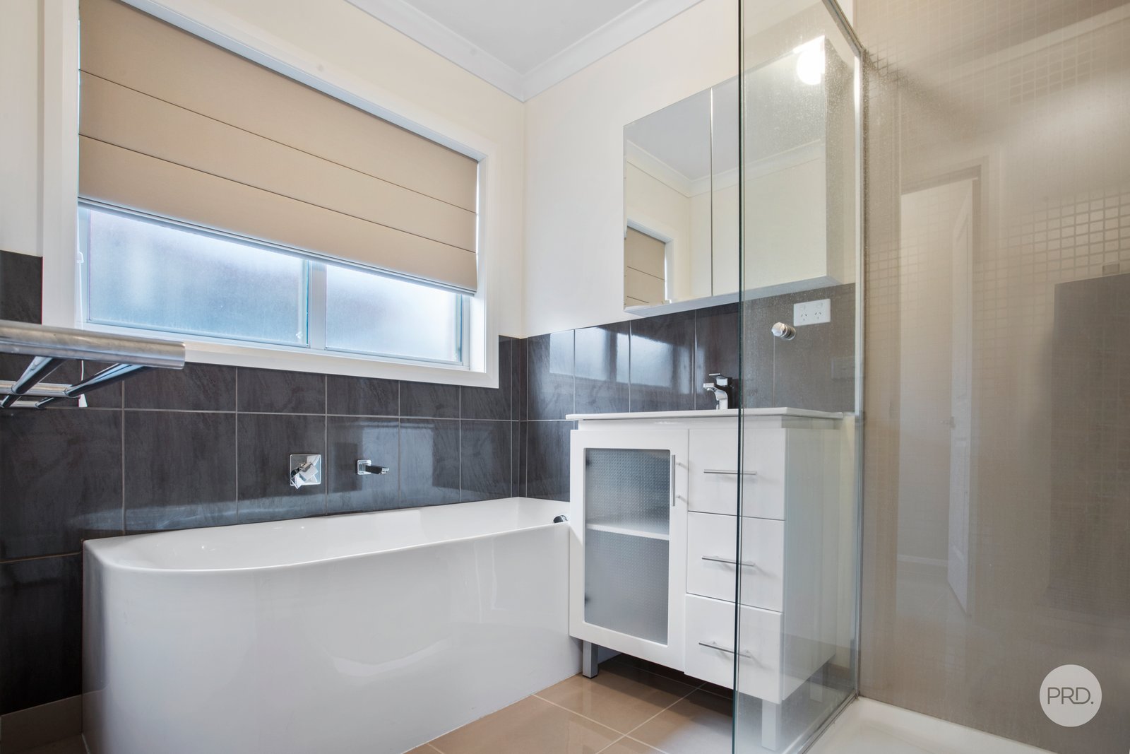 10A Brown Street LONG GULLY 8