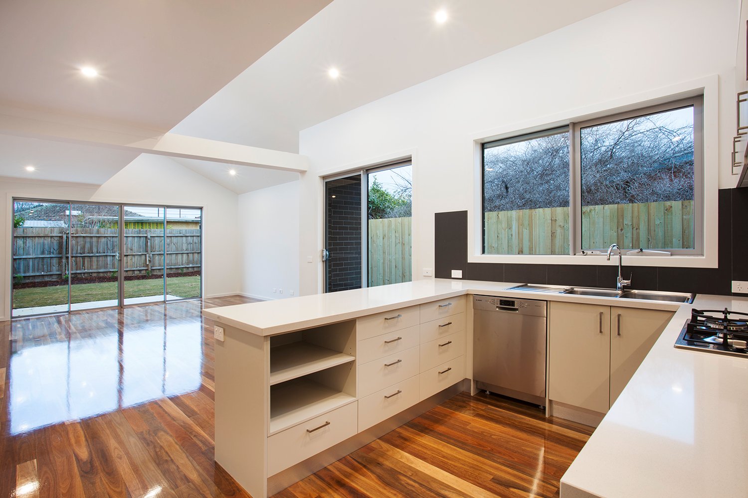 Gallery: 10a Dickens Street