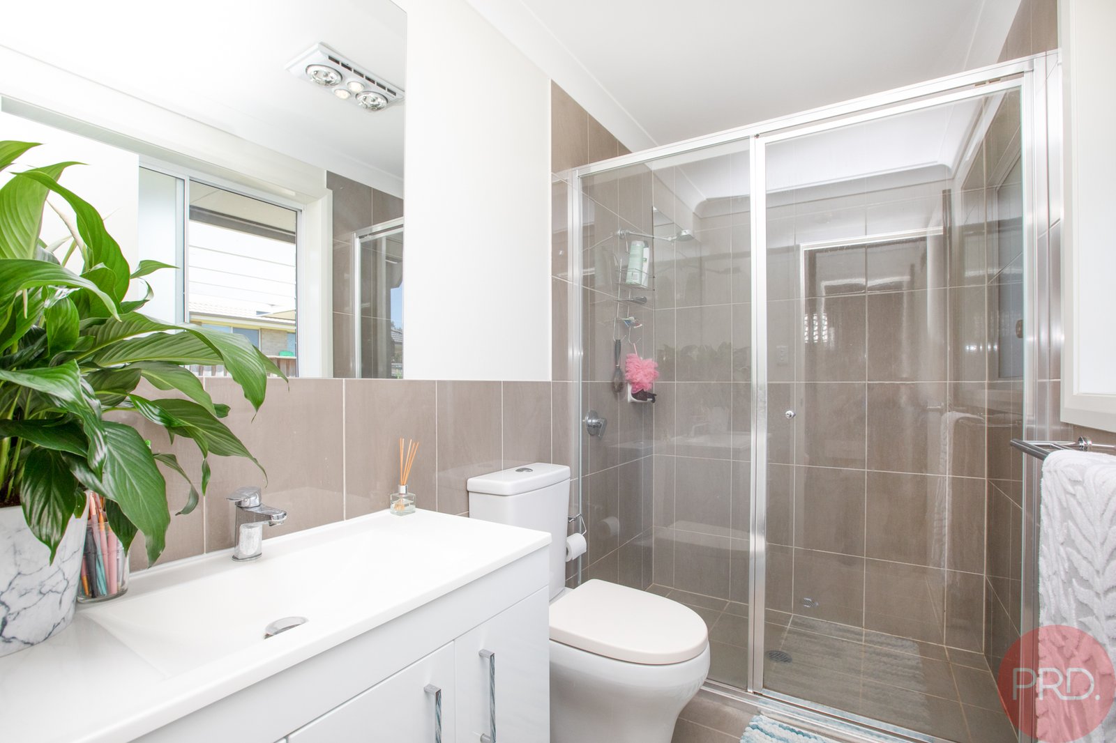 10A Dove Street ABERGLASSLYN 9