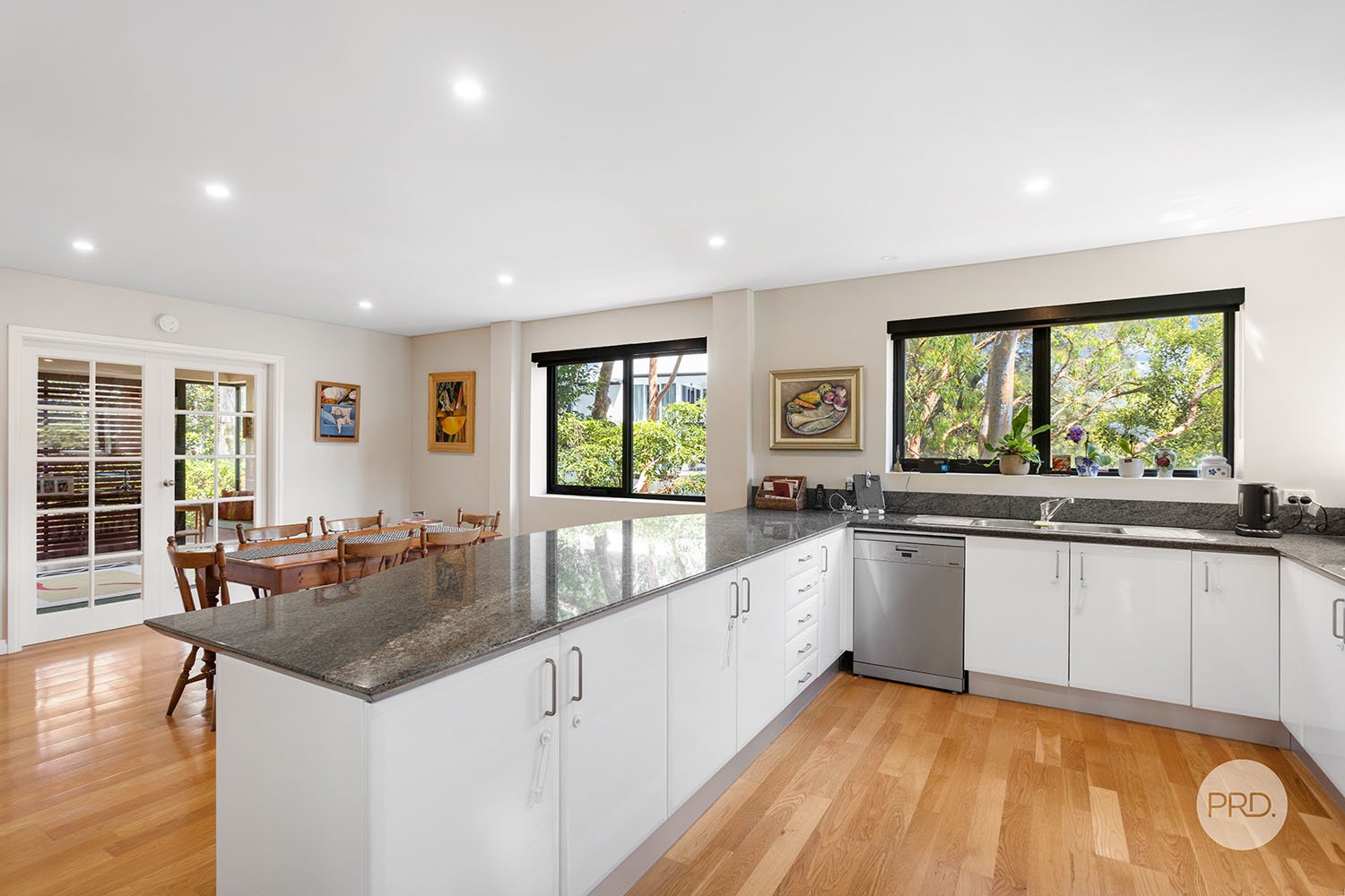 10A Llewellyn Street OATLEY 4