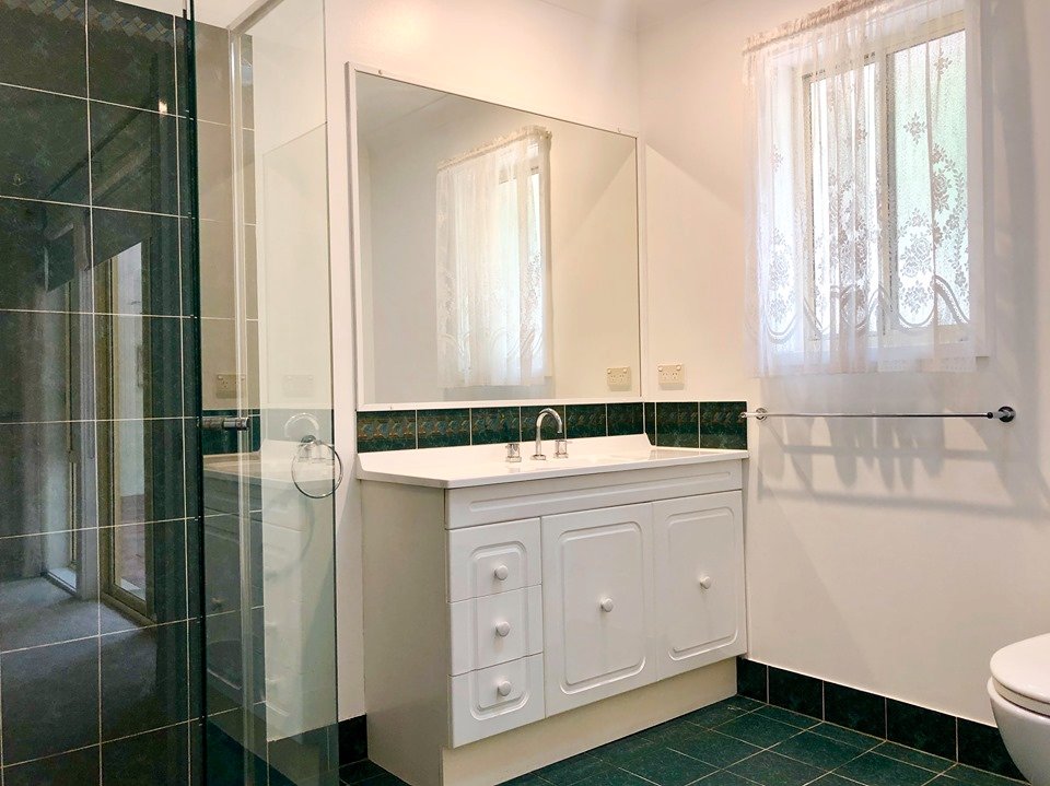 10a The Anchorage  CORLETTE 11
