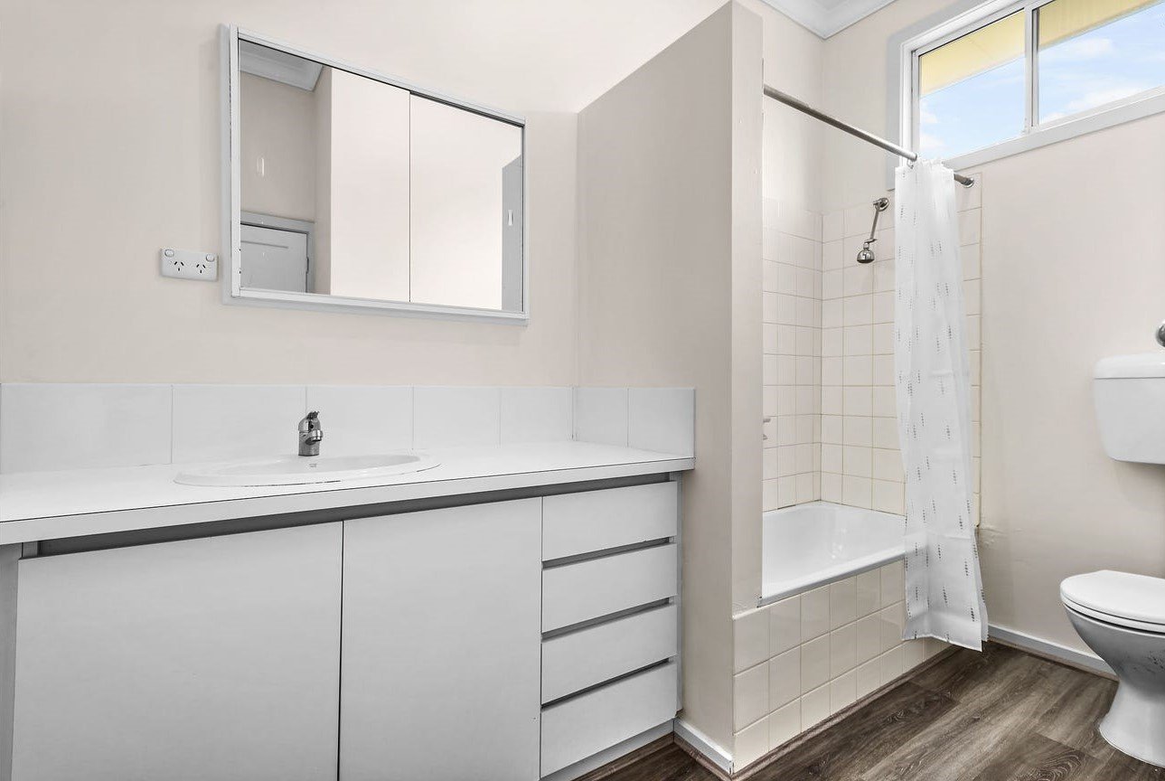 Gallery: 10A Wakool Avenue