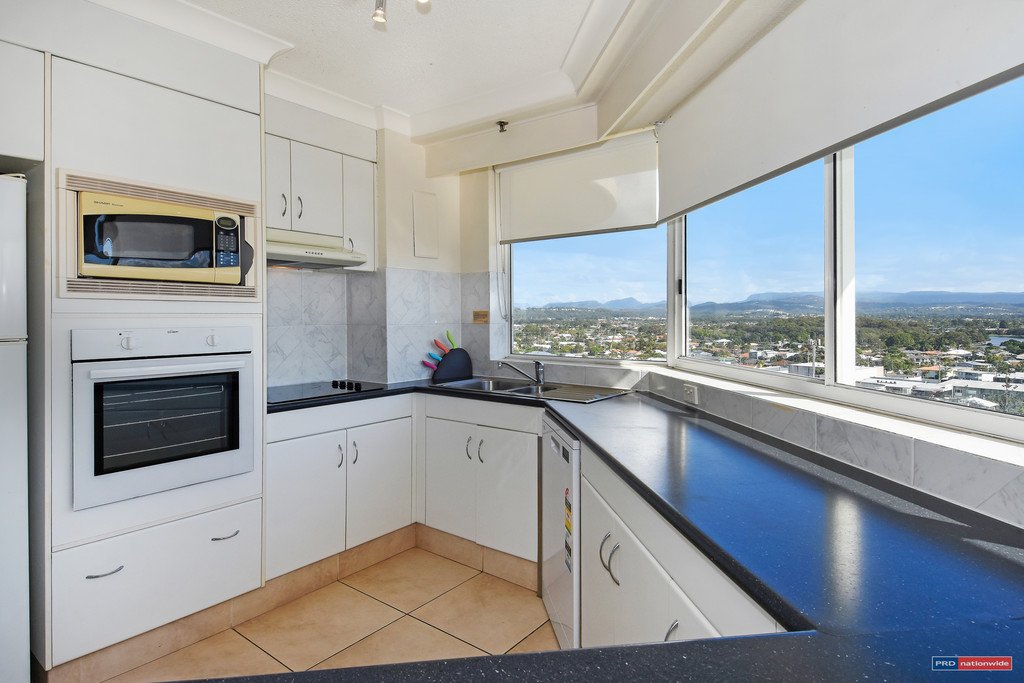 10A/238 The Esplanade BURLEIGH HEADS 3