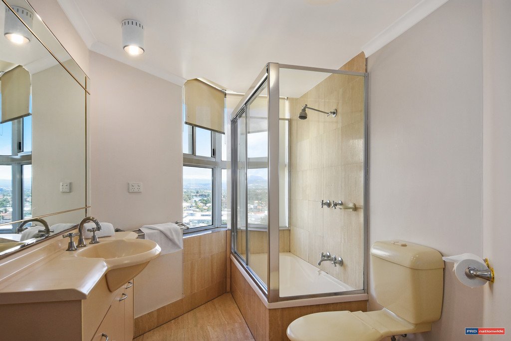 10A/238 The Esplanade BURLEIGH HEADS 11