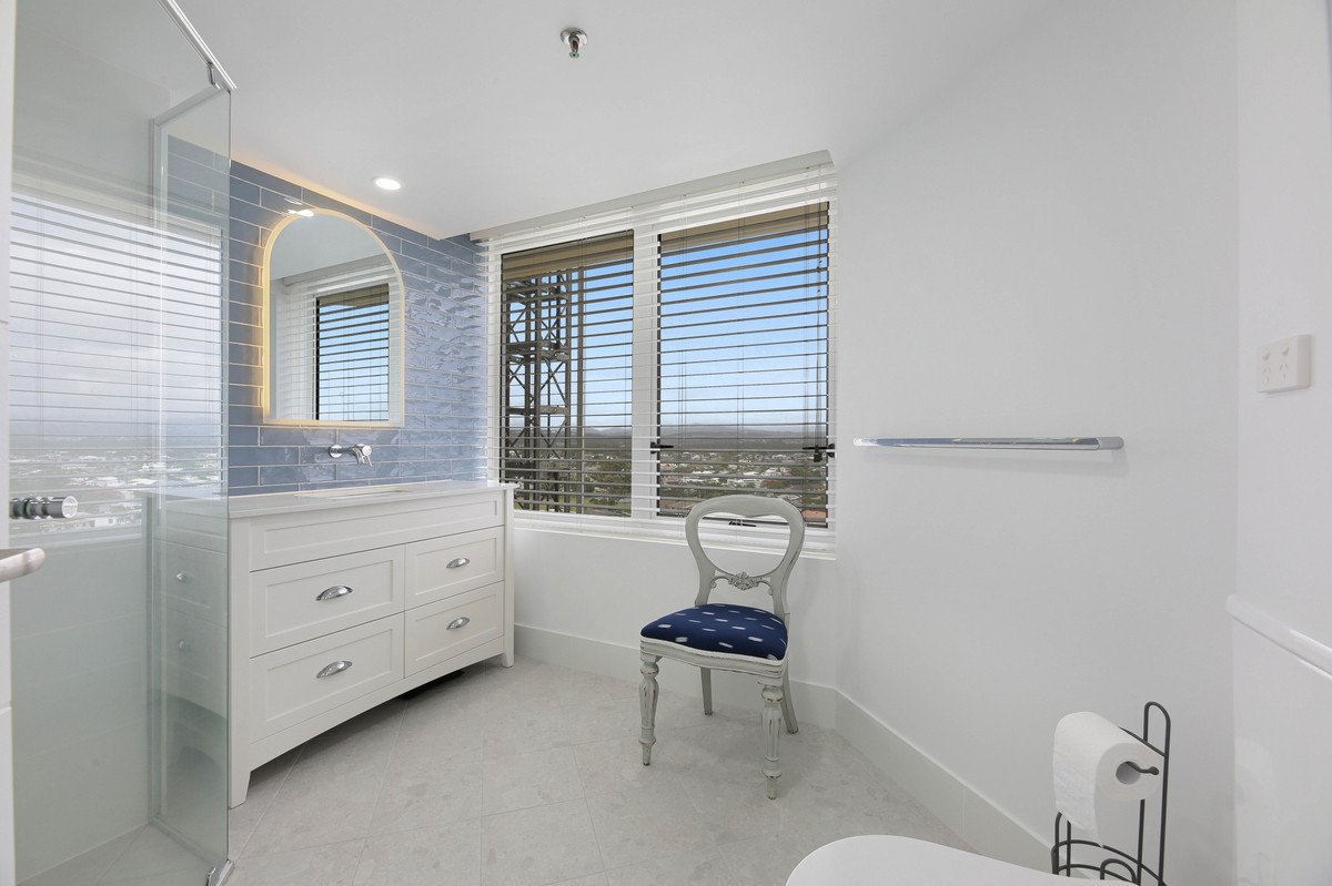 10A/3 Second Avenue Burleigh Heads 17