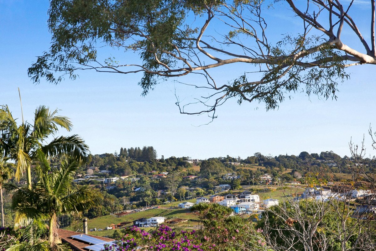 10B Burrawong Court Banora Point 27