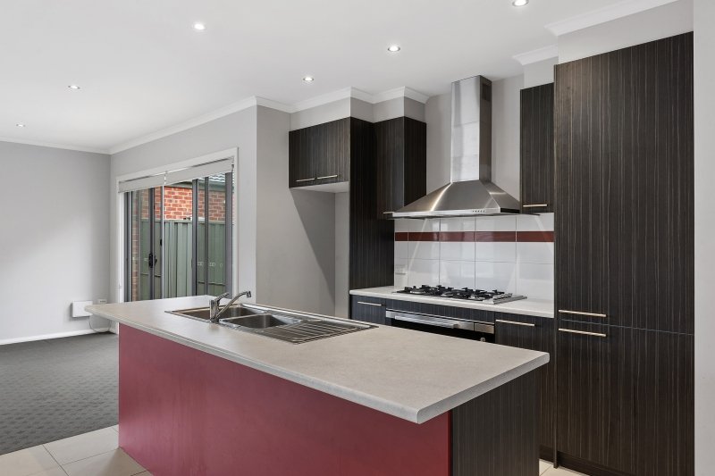 Gallery: 10B Creek View Close