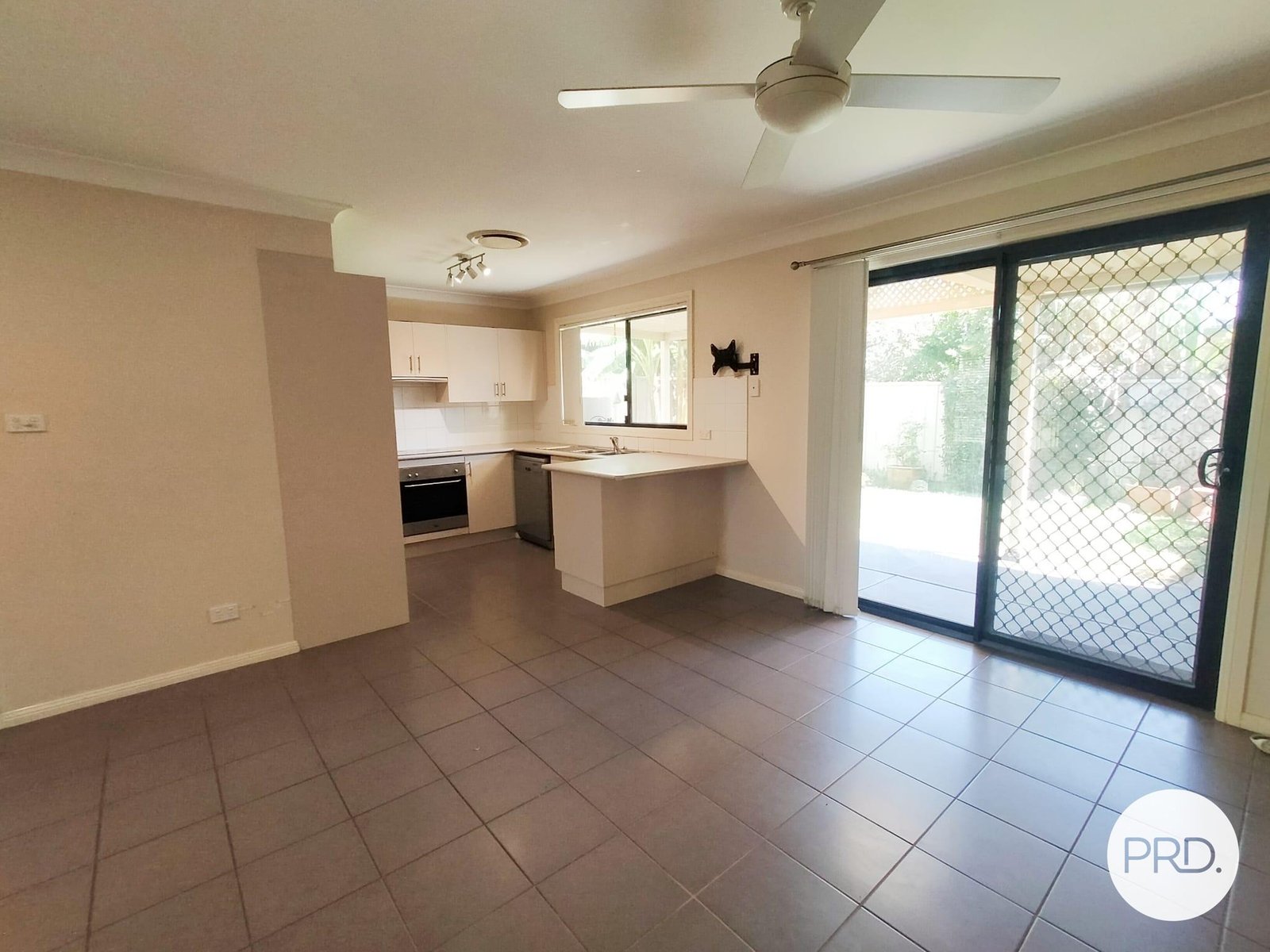 10B Edward street,  MACQUARIE FIELDS 2