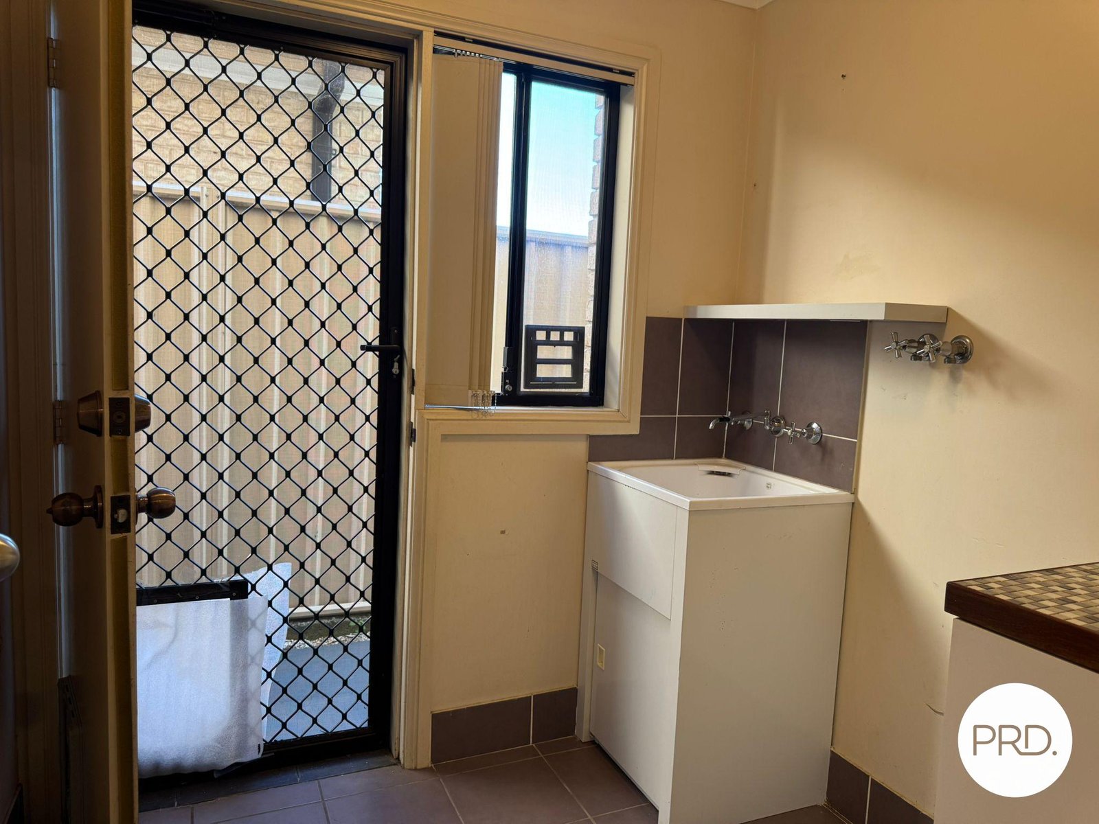 10B Edward street,  MACQUARIE FIELDS 9