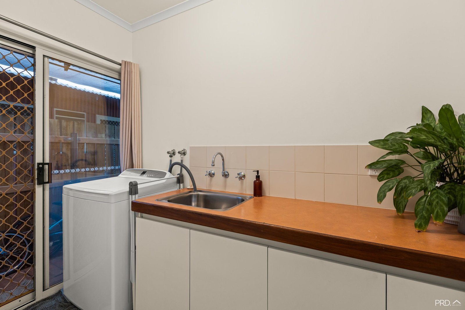 10b Hawkes Place CABLE BEACH 24