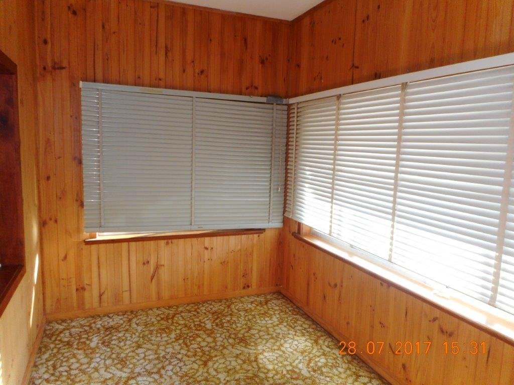 10B Kirk Avenue TUMUT 2