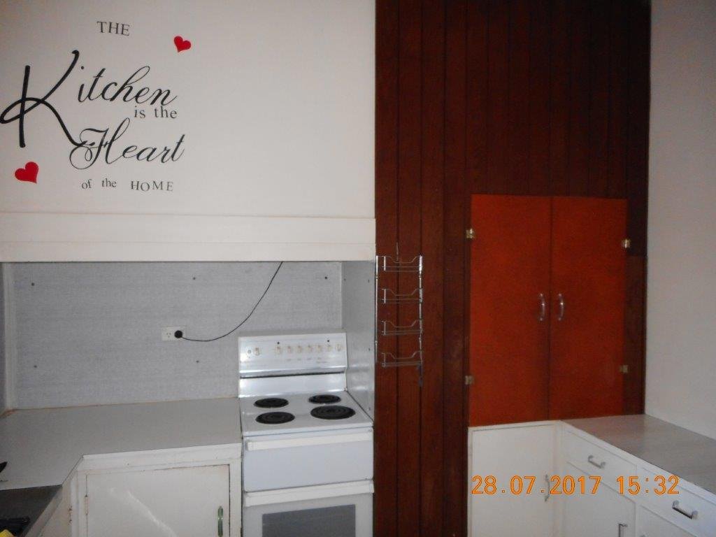 10B Kirk Avenue TUMUT 8