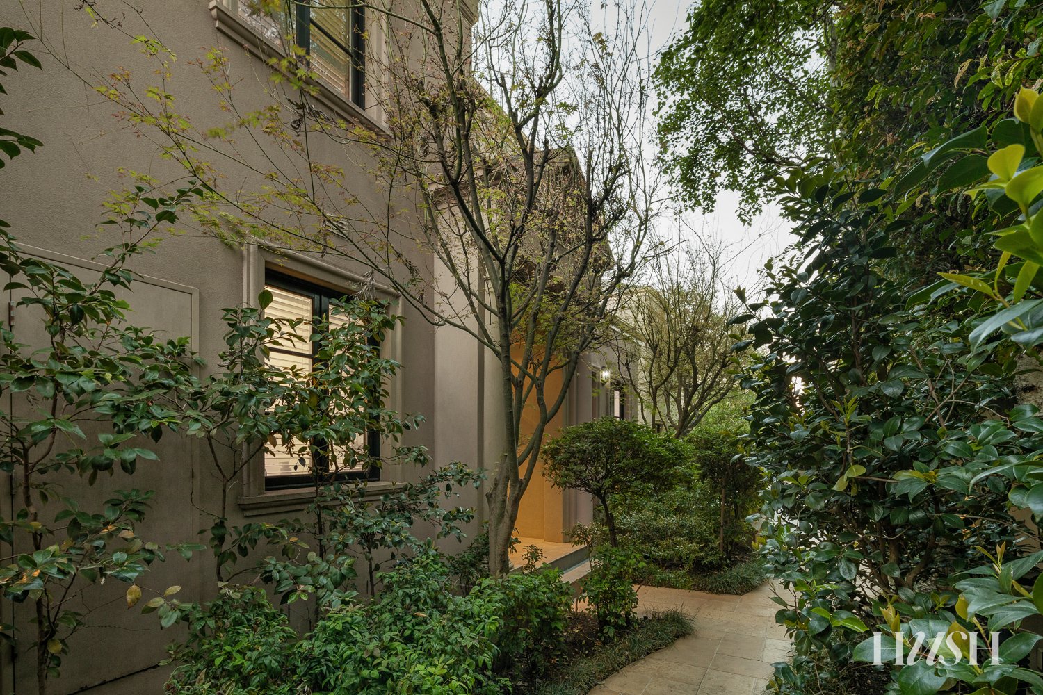Gallery: 10B Moule Avenue