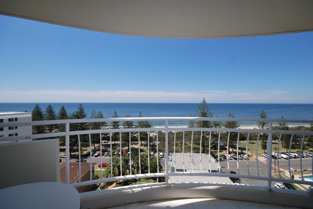10B/3 Second Avenue BURLEIGH HEADS 2