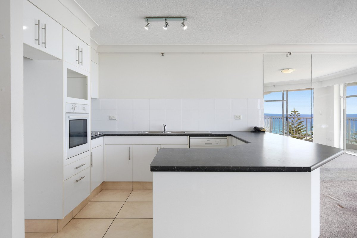 10C/238 The Esplanade Burleigh Heads 4