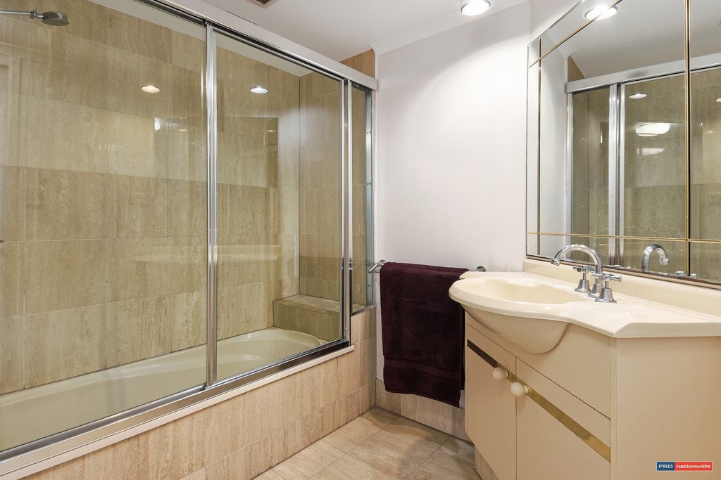 10C/238 The Esplanade MIAMI 9